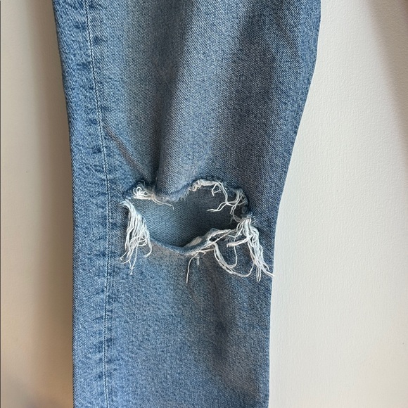 Agolde Riley Distressed Jeans - Picture 3 of 7